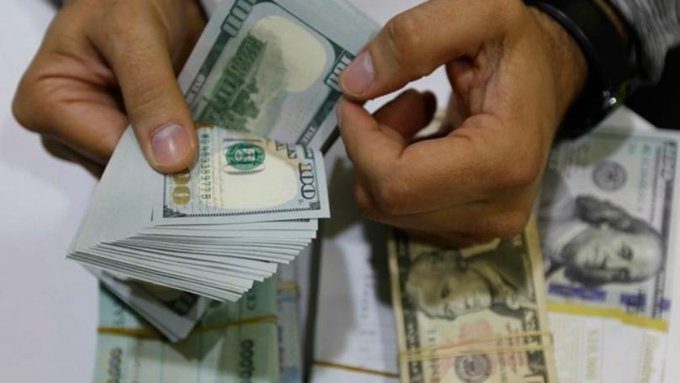 تقلبات السوق السوداء مستمرة: كم اصبح سعر صرف الدولار حالياً؟