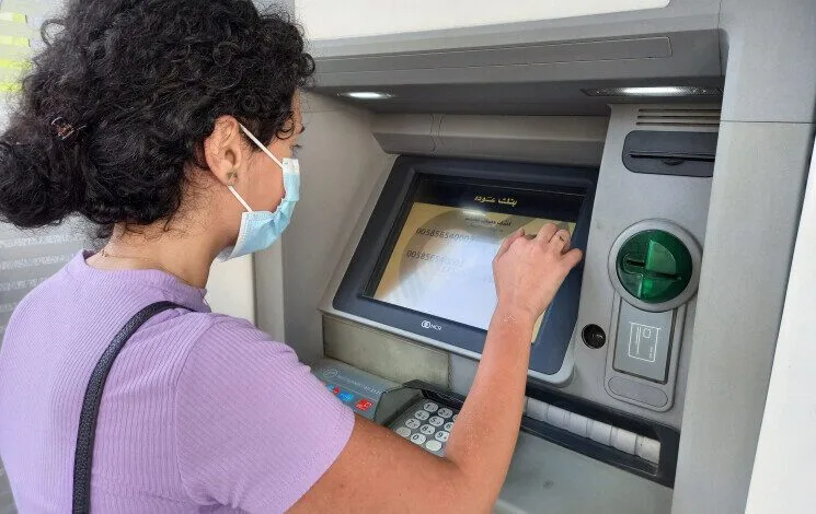 atm-machine-cash-1-745x470
