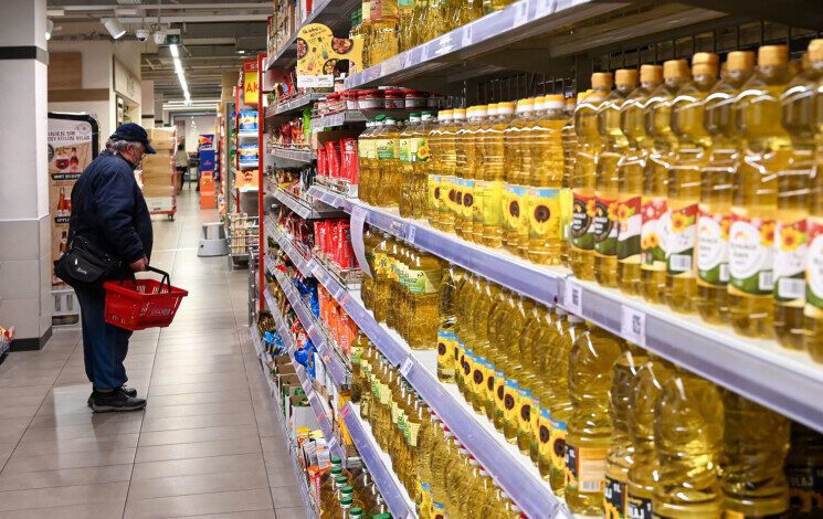 supermarket oil 13 4 22 745x470 1