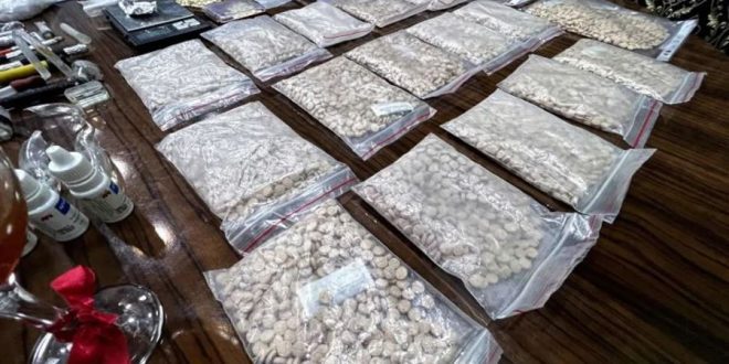 الكبتاغون, حزب الله, تجارة المخدرات, تجارة الكبتاغون في الشرق الأوسط, الكبتاغون في سوريا, المخدرات في لبنان, الكبتاغون في العراق, تهريب المخدرات, تأثير الكبتاغون في المنطقة, تهريب الكبتاغون عبر الحدود, الكبتاغون في كردستان العراق, إيران وحزب الله, تزايد تجارة المخدرات, سوريا لبنان, تجارة المخدرات في الشرق الأوسط, تهريب المخدرات من سوريا, تصدير الكبتاغون, Captagon, Hezbollah, drug trade, Captagon trade in the Middle East, Captagon in Syria, drugs in Lebanon, Captagon in Iraq, drug trafficking, Captagon impact on the region, Captagon smuggling across borders, Captagon in Kurdistan Iraq, Iran and Hezbollah, growing drug trade, Syria Lebanon, drug trade in the Middle East, Captagon smuggling from Syria, Captagon export